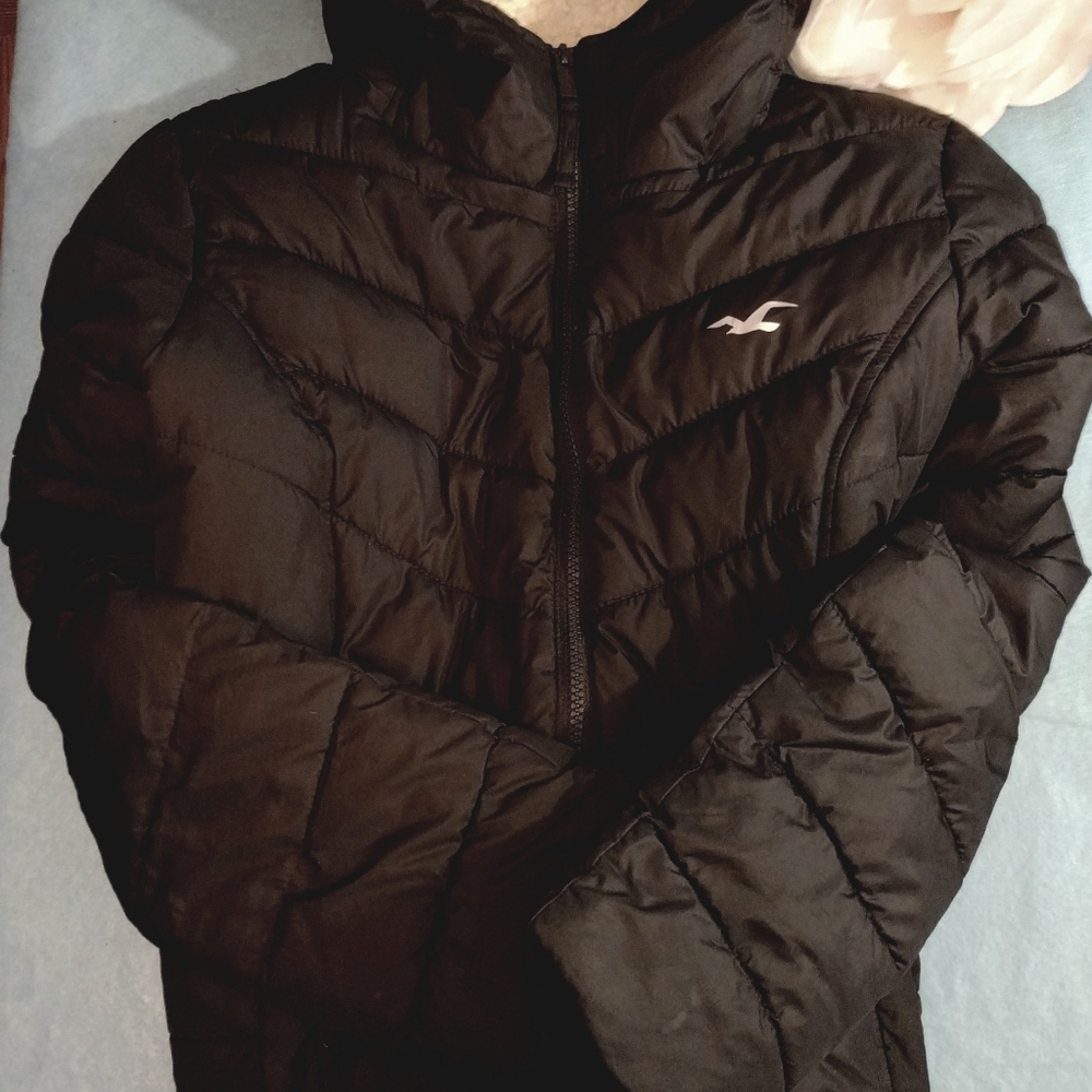 Hollister Women's Large Fleece Lined Puffer Coat